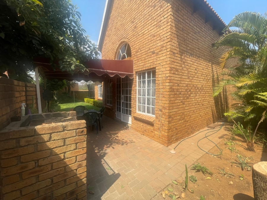 3 Bedroom Property for Sale in Safari Gardens North West